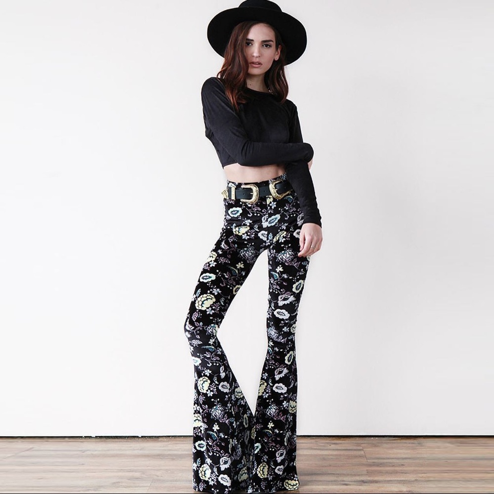 STRETCH VELVET BELLS